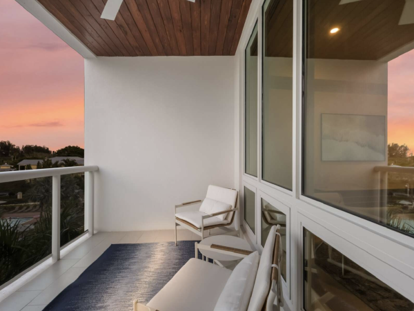 Spectacular Two Bedroom Vacation Condo in Siesta Key